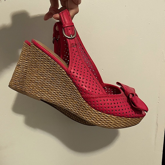 Apt. 9 Women’s Hot Pink Open-toe Wedge Heels - Picture 2 of 3